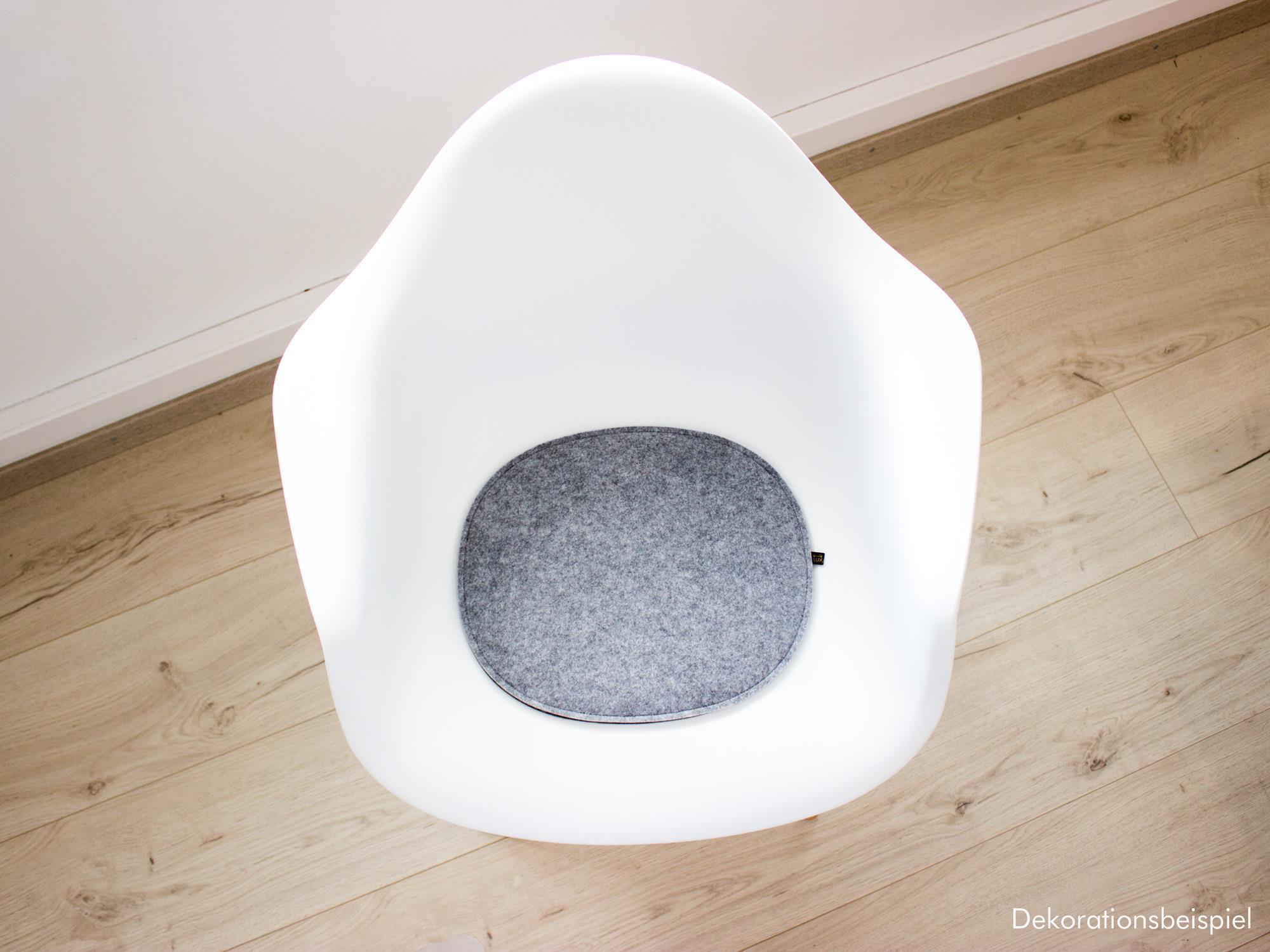 Filz Sitzkissen oval für Eames in cremeweiß und graumeliert (LX2148)